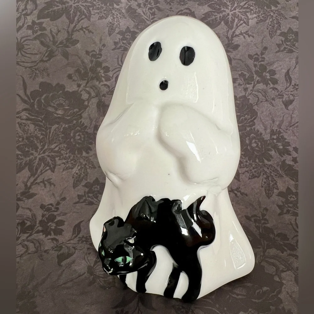 Target Hyde & EEK! Halloween White Ghost w/ Black Cat Ceramic Figurine NWT 2025